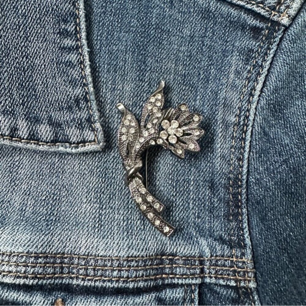 Vintage 80's Flower Brooch Rhinestones Crystal Gunmetal - 2.25 inches